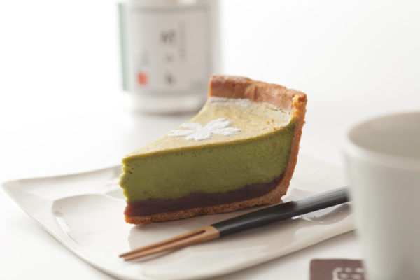 京都抹茶と十勝小豆のチーズケーキ １２ｃｍ １７ｃｍ サクラスイーツ